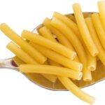 Makaron z twarogiem i skwarkami