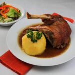 Tradycyjny przepis na pieczoną gęś na dzień 11 listopada