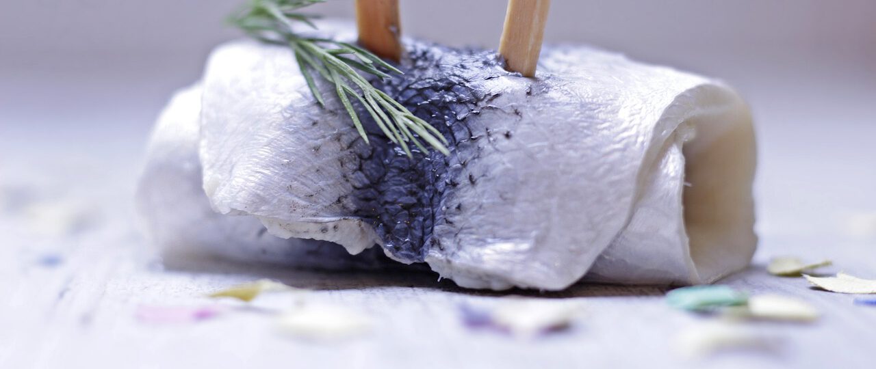 Przekąska ze śledzi. Przepis kulinarny w 15 minut