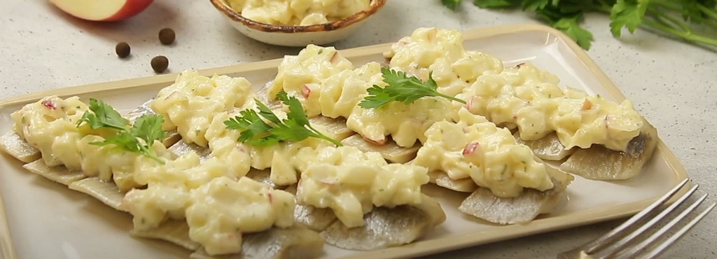 Śledzie pod majonezową pierzynką