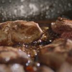 Wątróbka na patelni, screen z YouTube