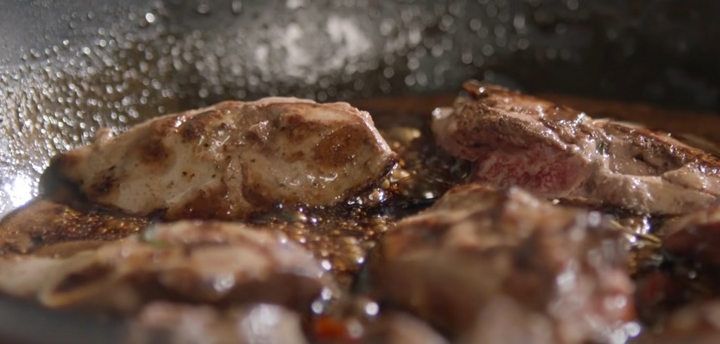 Wątróbka drobiowa z jabłkiem