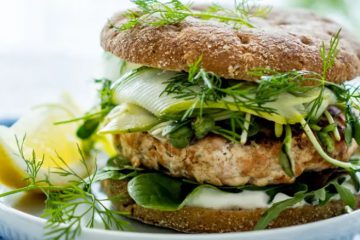 Burger z łososiem