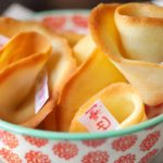 Ciastka z wróżbą, screen z YouTube