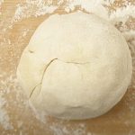 Ciasto na pizzę, screen z YouTube