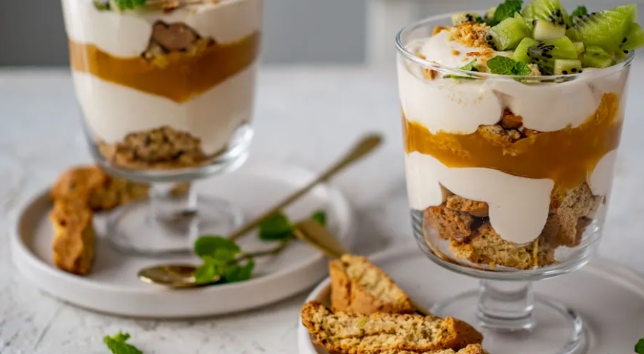 Deser z włoskimi ciasteczkami