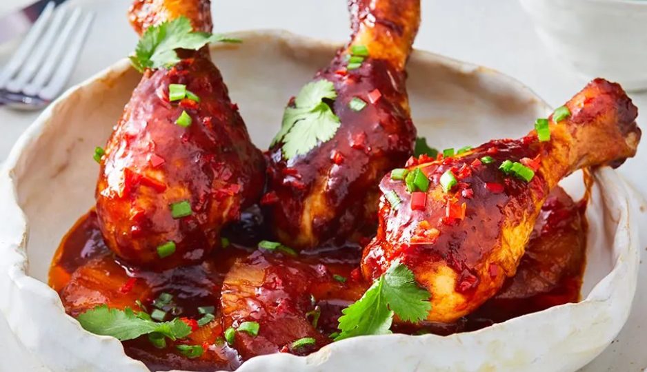 Kurczak z ananasem i sosem BBQ