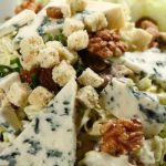 Sałatka z serem pleśniowym