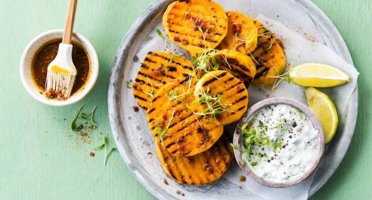 Ziemniaki z grilla z dipem