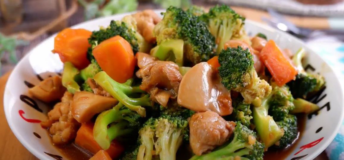 Kurczak z warzywami po chińsku