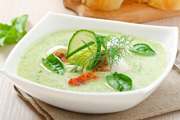 Chłodnik z ogórków 