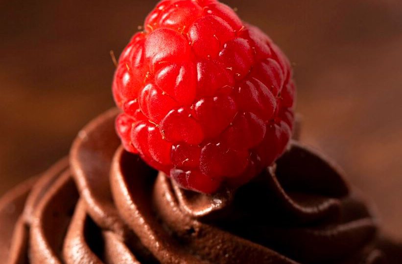 Krem czekoladowy z malinami