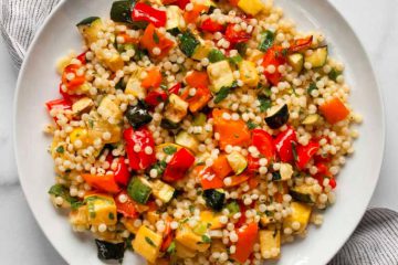 Sałatka z kuskusem i warzywami 