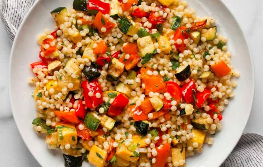 Sałatka z kuskusem i warzywami 
