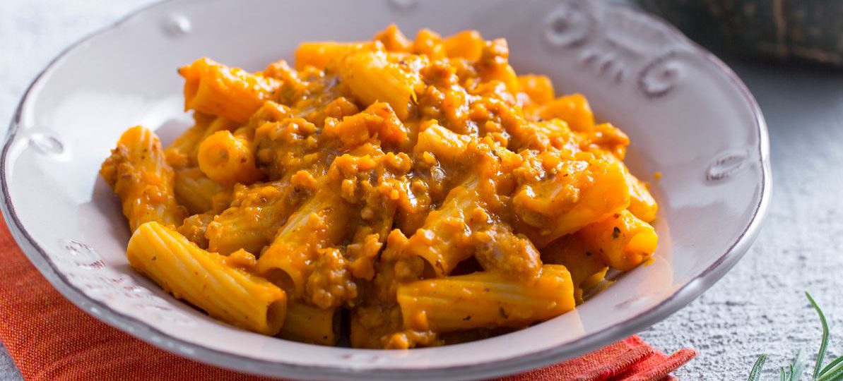 Makaron z kiełbasą i dynią 