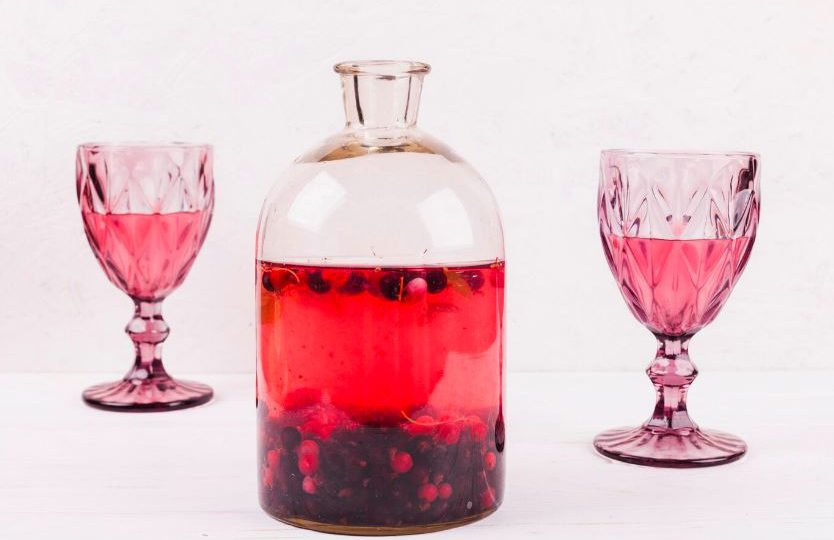 Nalewka w czerwonych porzeczek