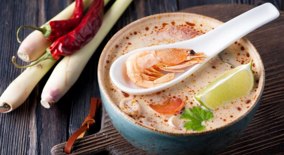 Tajska zupa krewetkowa 
