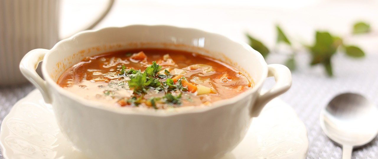 Zupa z soczewicą i makaronem 