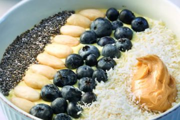 Bowl z mango i bananów