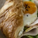 Croissant z kurczakiem