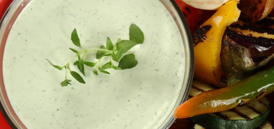 Dip ziołowy z bazylią