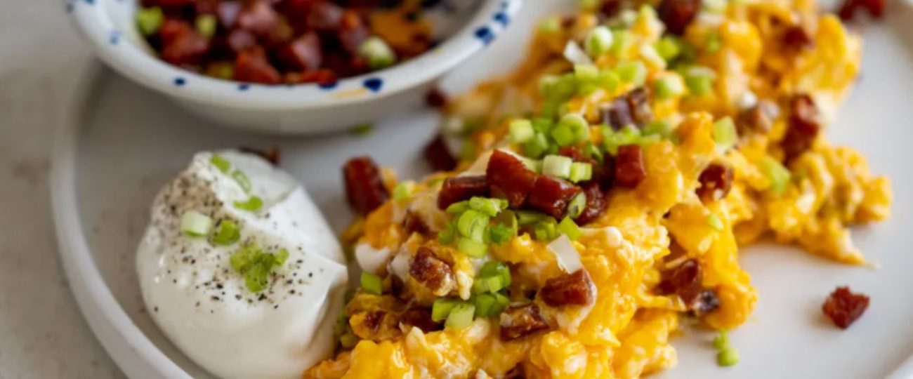 Jajecznica z chorizo