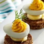 Jajka faszerowane kawiorem