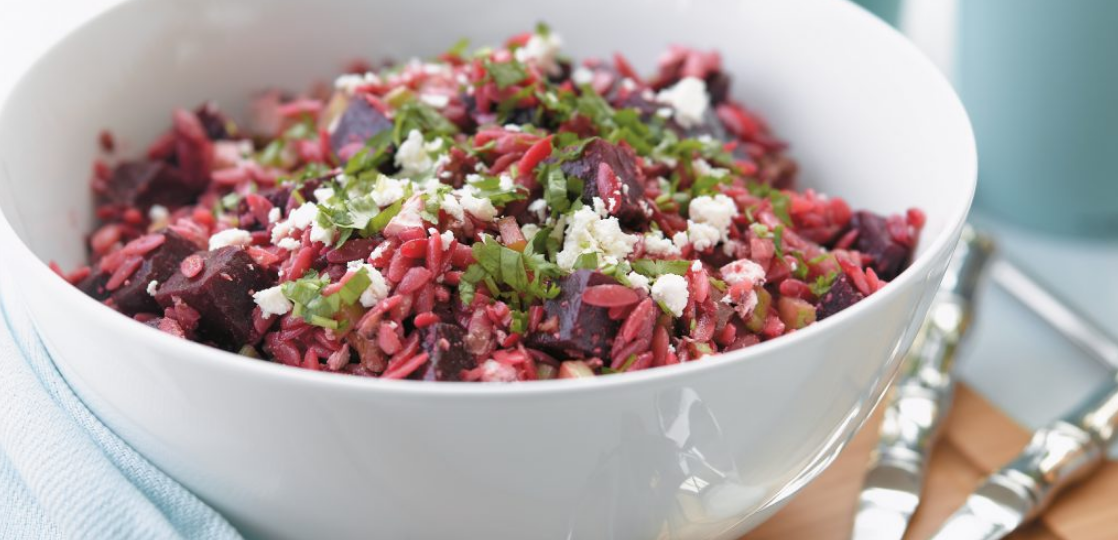 Makaron orzo z fetą tą i botwinką 