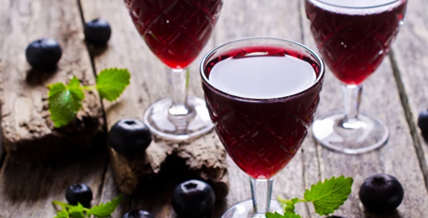 Nalewka z borówki amerykańskiej