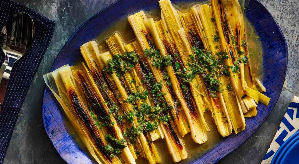 Smażone pory z cebulą i parmezanem 