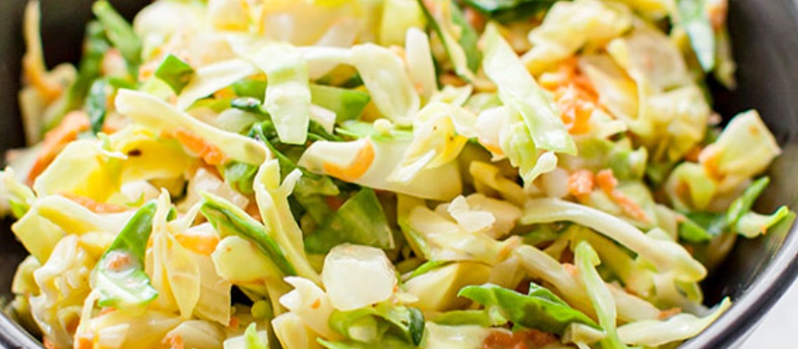 Surówka z kapusty i z sosem chili