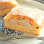 Szarlotka z połówkami jabłek 