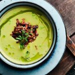 Zupa z brokułami, szpinakiem i boczkiem