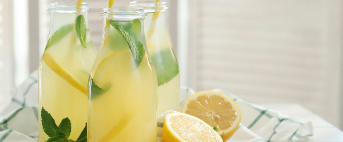Orzeźwiająca domowa lemoniada 