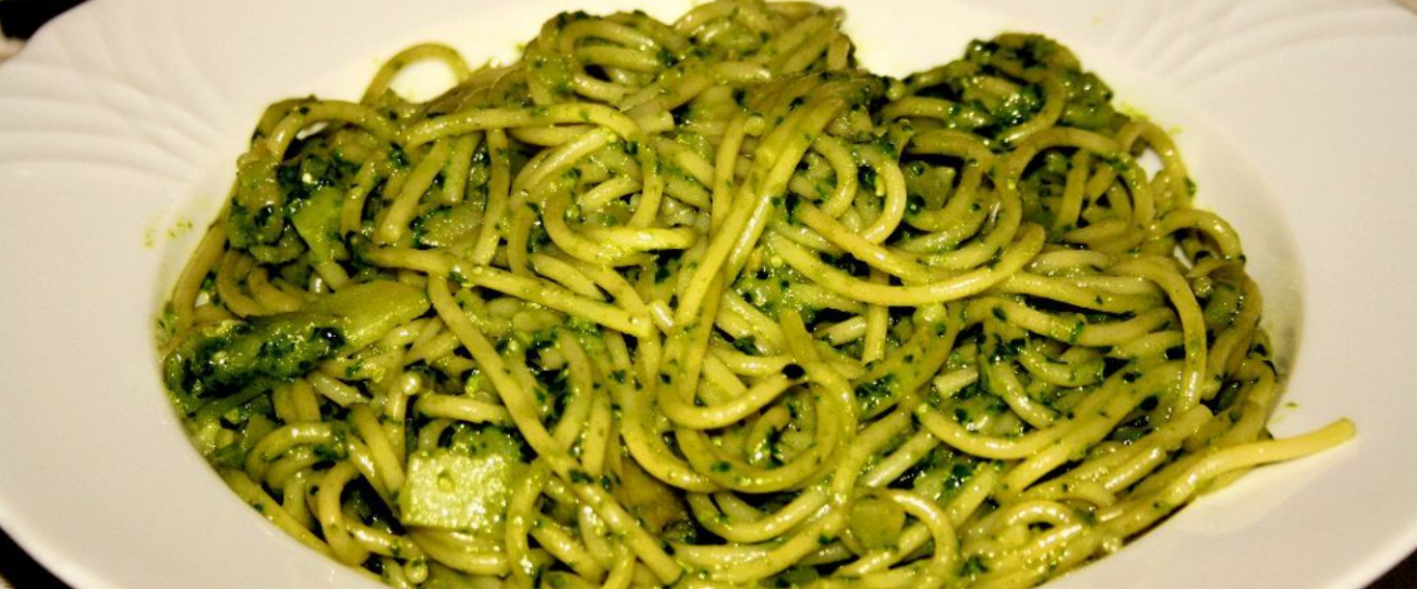 Pesto z natki pietruszki i czosnku 