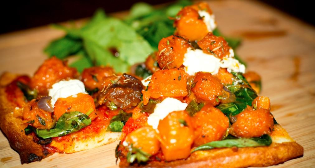 Pizza z dynią i kozim serem