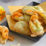 Faszerowane kwiaty cukinii