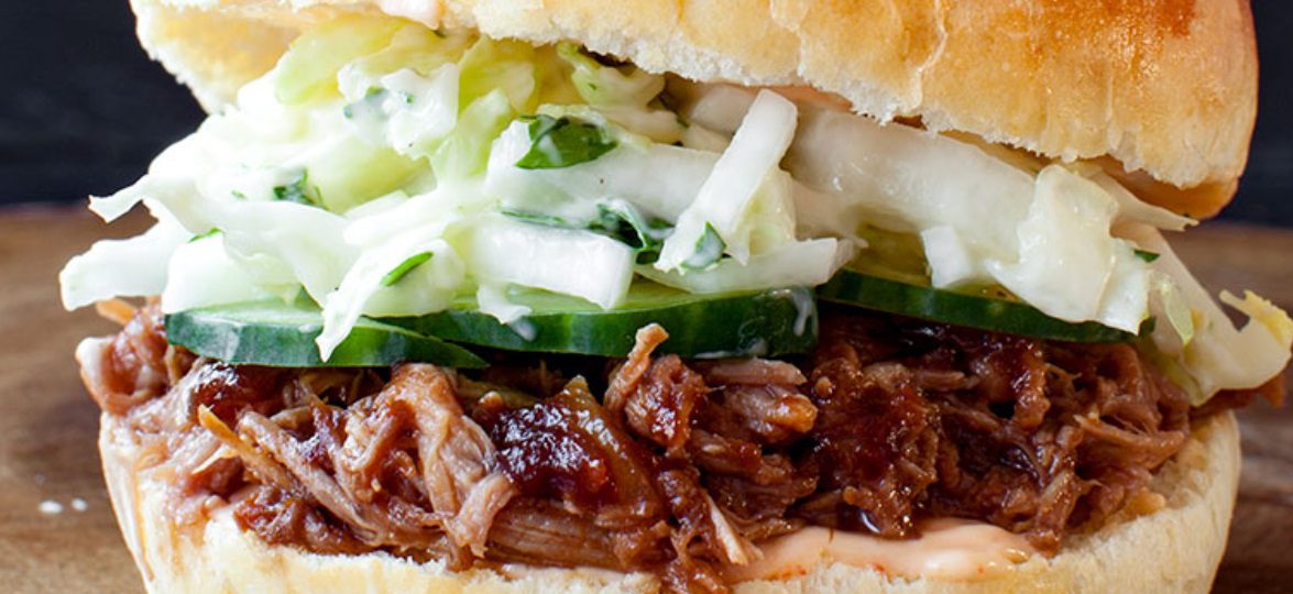 Kanapka z szarpaną wołowiną