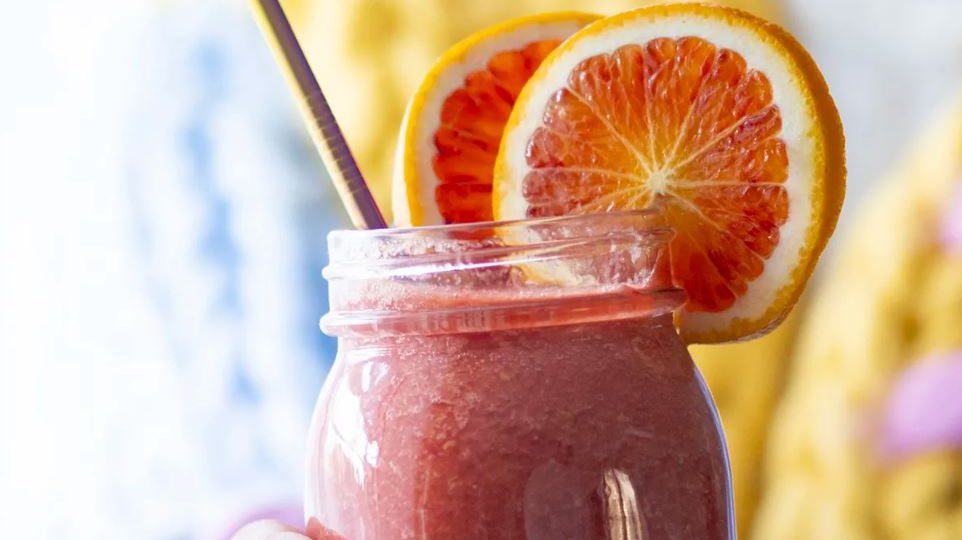 Koktajl z czerwonych pomarańczy 