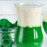 Koktajl ze szpinakiem i bananem 