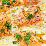 Łosoś w sosie porowym