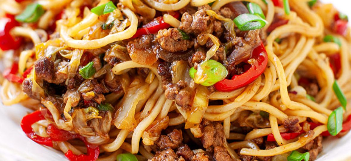 Makaron z wołowiną na ostro