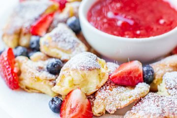 Omlet cesarski z truskawkami