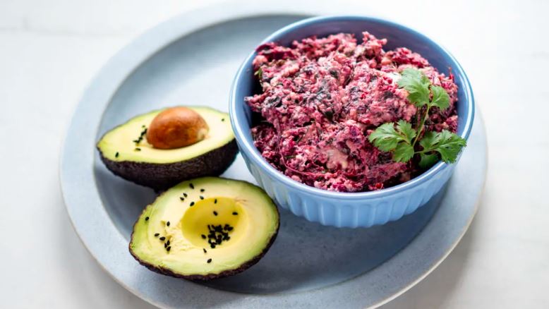 Pasta kanapkowa z tofu i botwinką 