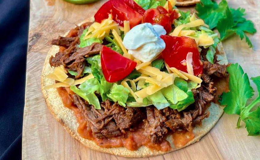 Tostadas z wołowiną 