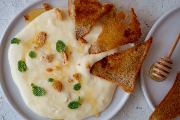 Ubijany ser brie z grzankami 