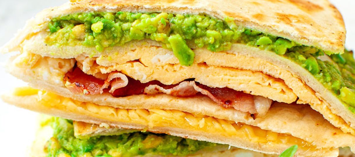 Wrap śniadaniowy z tortilli