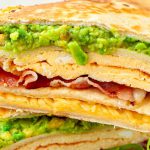 Wrap śniadaniowy z tortilli