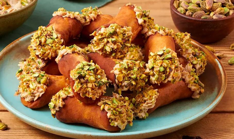 Cannoli z kremem pistacjowym