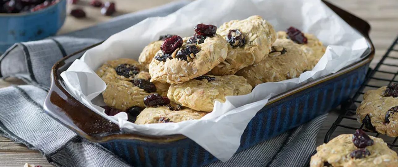 Ciasteczka orkiszowo-owsiane z żurawinami